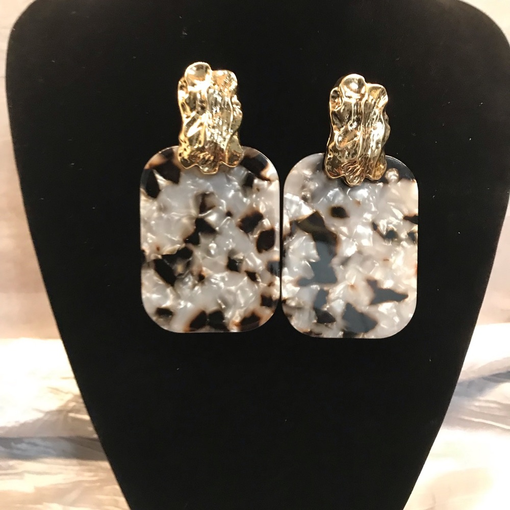 Gold and Tortoiseshell Statement Earrings - Picture 11 of 11